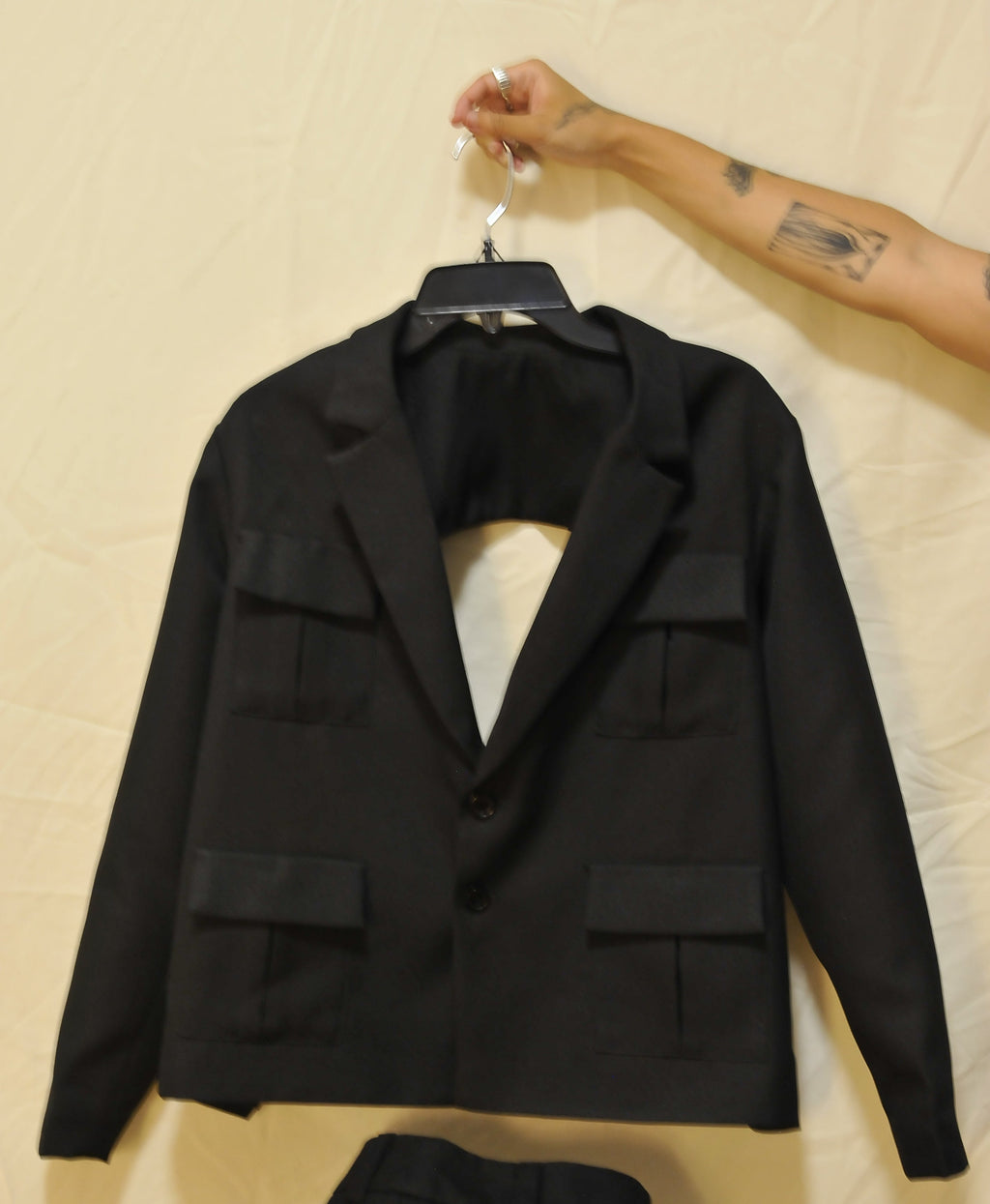 Backless Shirin Blazer